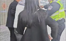 “跟著我們的警車走！”漢臺公安交警緊急護送受傷男子就醫(yī)縮略圖